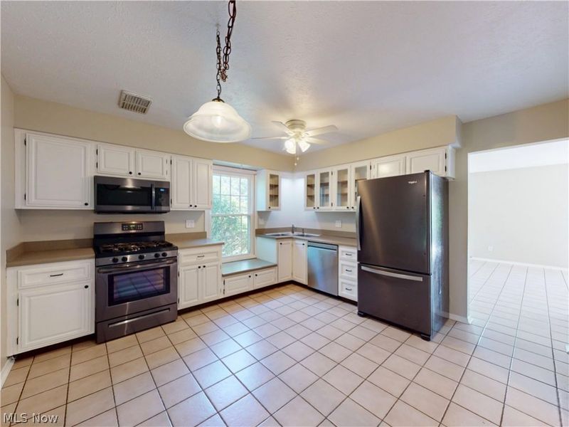 824 S Chillicothe Road , Unit 14, Aurora, OH 44202 Photo 8