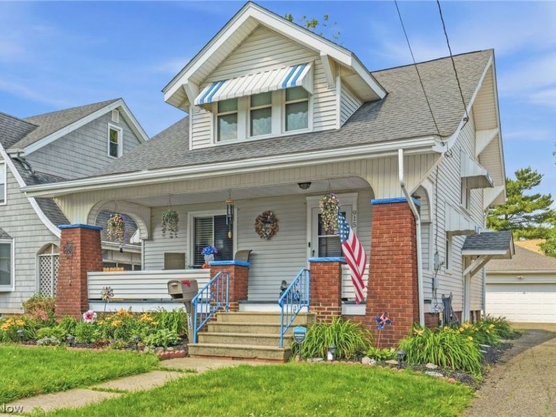 915 Clarendon Avenue NW, Canton, OH 44708 Photo 2