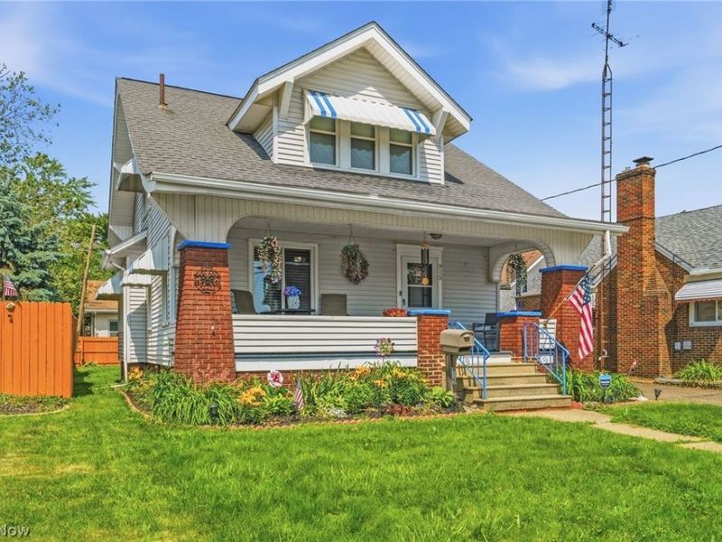 915 Clarendon Avenue NW, Canton, OH 44708 Photo 3