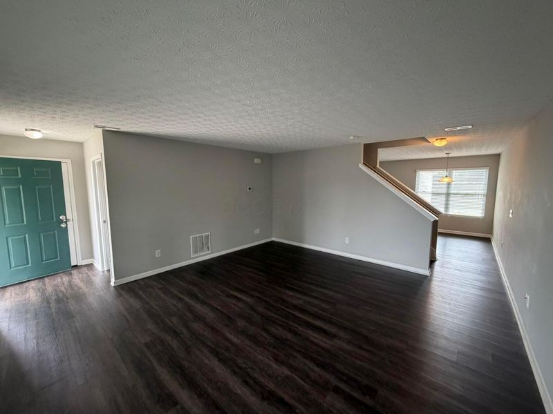 9335 Polaris Green Drive, Columbus, OH 43240 Photo 6