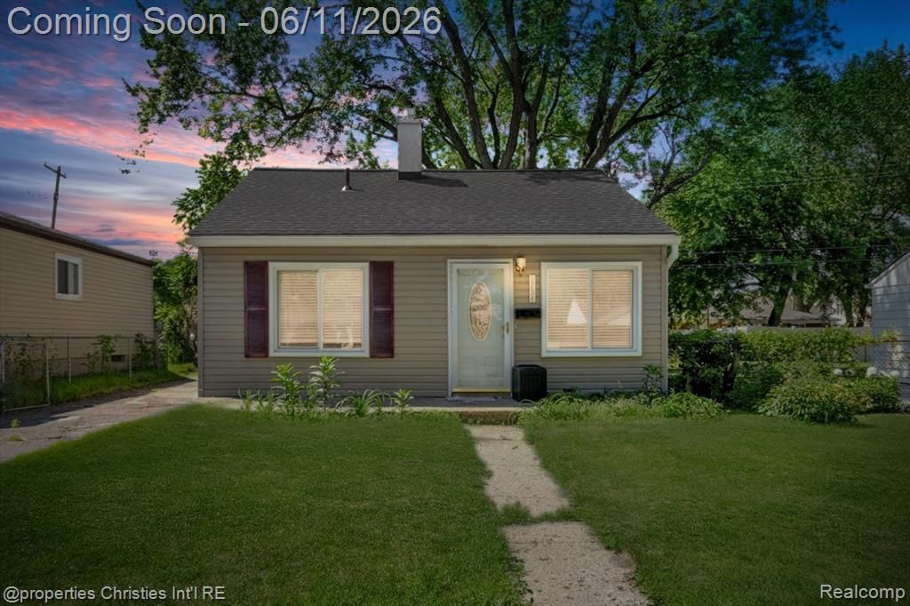 1754 E Harry Avenue, Hazel Park, MI 48030 Main Photo