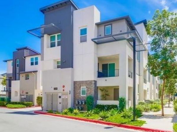 2140 Stellar Way, Unit 4, Chula Vista, CA 91915