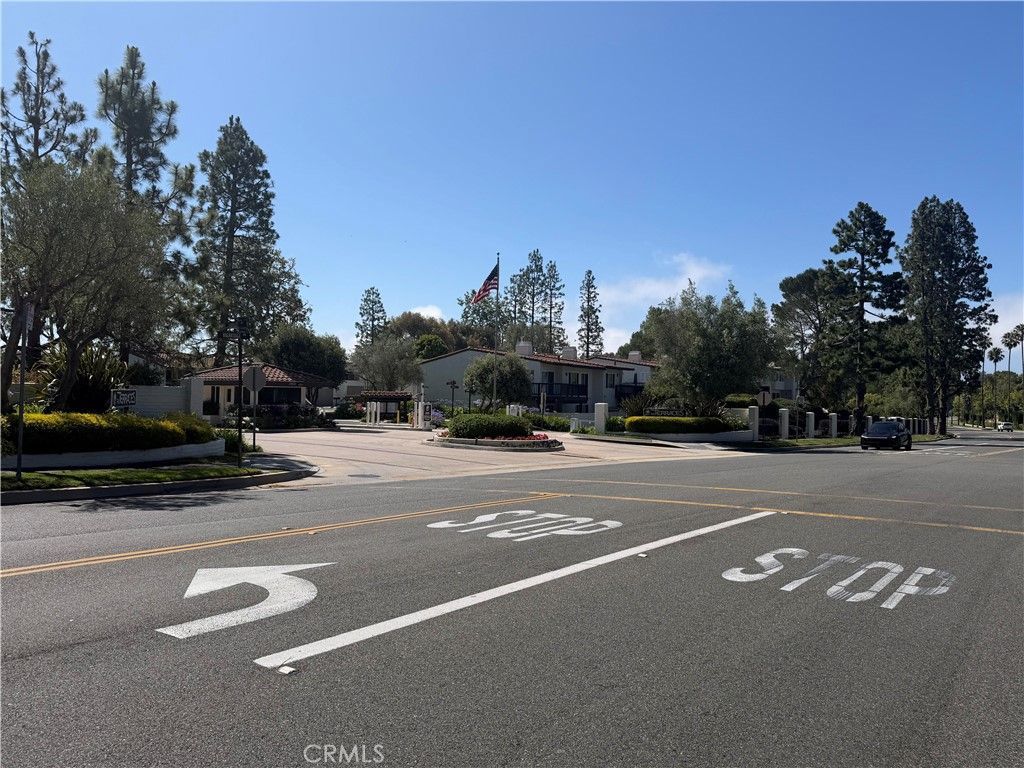 18 Aspen Way, Rolling Hills Estates, CA 90274 Main Photo