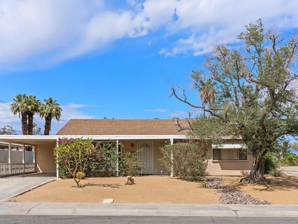 42280 Kansas Street, Palm Desert, CA 92211