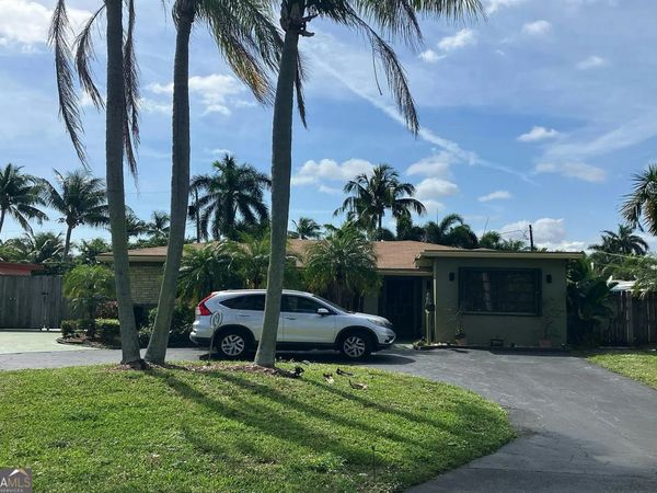 460 NW 36th Street, Oakland Park, FL 33309