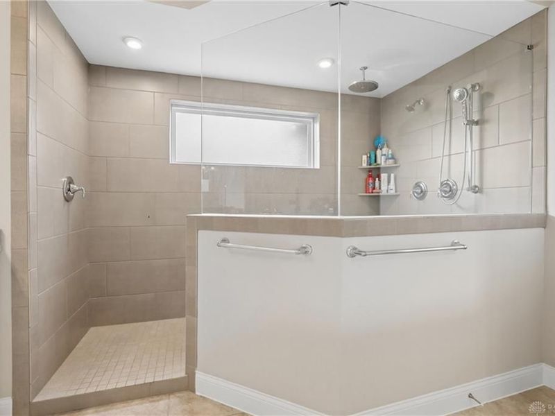 1307 Autumn Run Drive, Hamilton Township, OH 45039 Photo 30