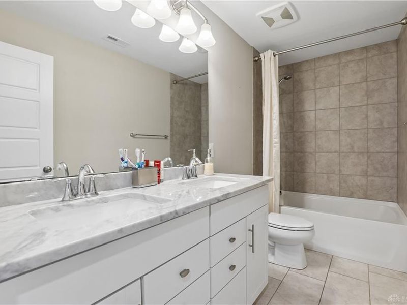 1307 Autumn Run Drive, Hamilton Township, OH 45039 Photo 41