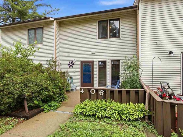 406 Hawaii Ct, Unit -, Iowa City, IA 52246