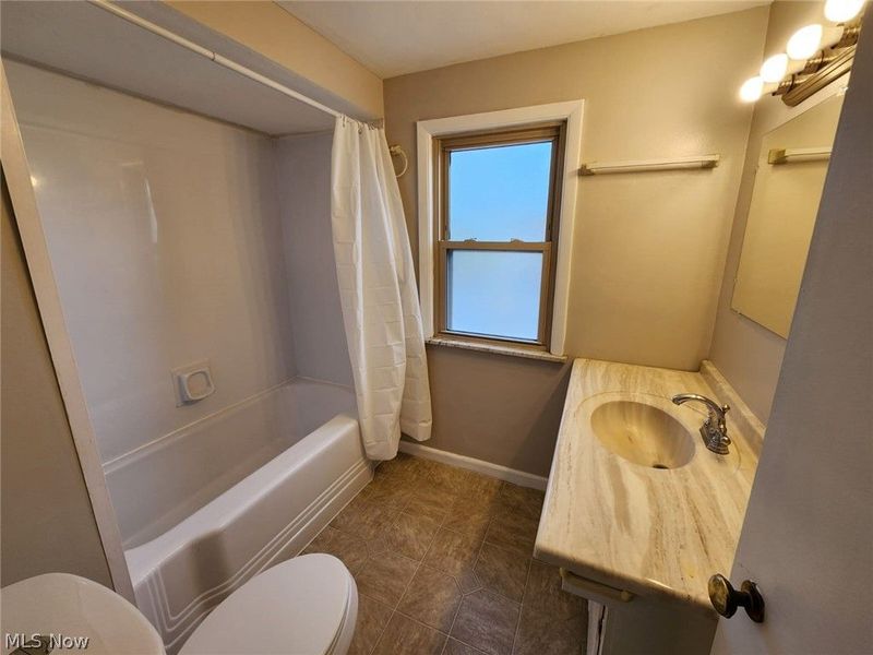 4093 Bexley Boulevard , South Euclid, OH 44121 Photo 13