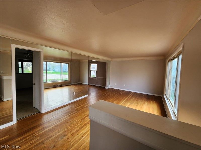 4093 Bexley Boulevard , South Euclid, OH 44121 Photo 3