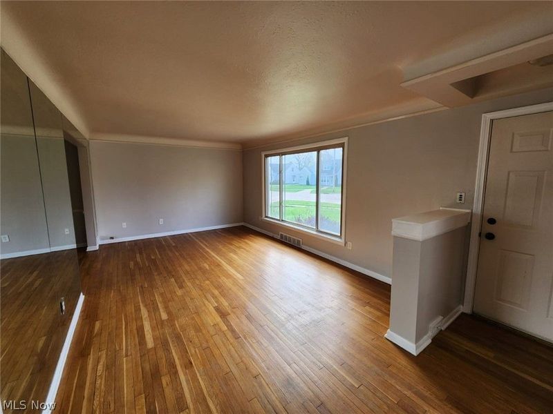 4093 Bexley Boulevard , South Euclid, OH 44121 Photo 4