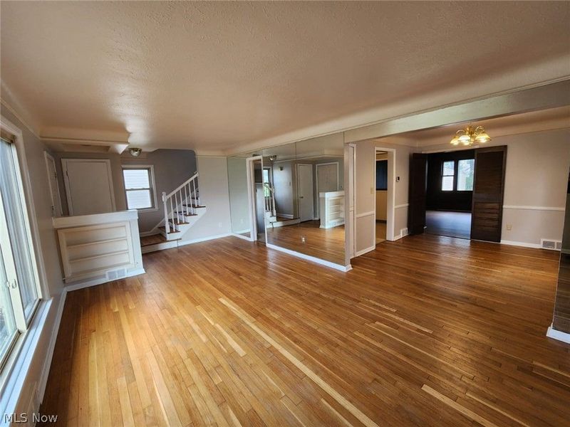 4093 Bexley Boulevard , South Euclid, OH 44121 Photo 5