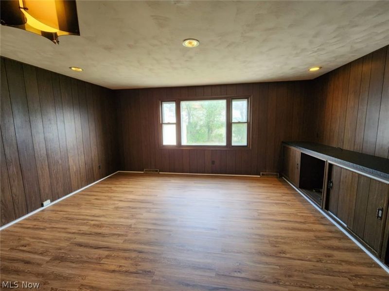 4093 Bexley Boulevard , South Euclid, OH 44121 Photo 9
