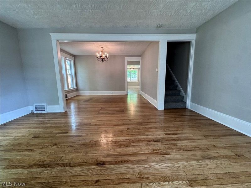 109 Moffet Avenue , Chardon, OH 44024 Photo 6