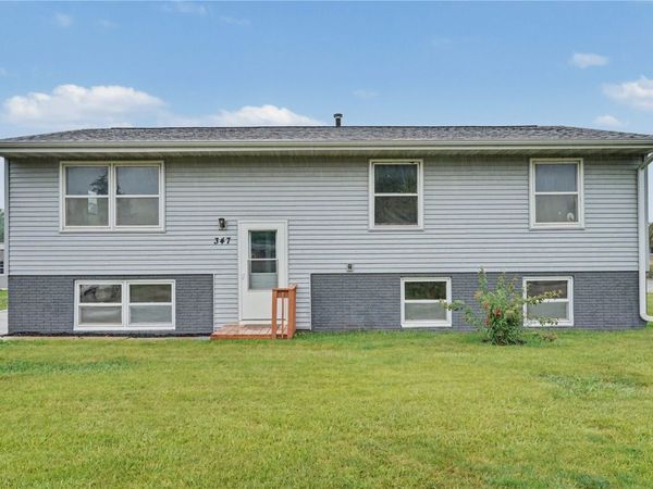 347 3rd St N , Central City, IA 52214