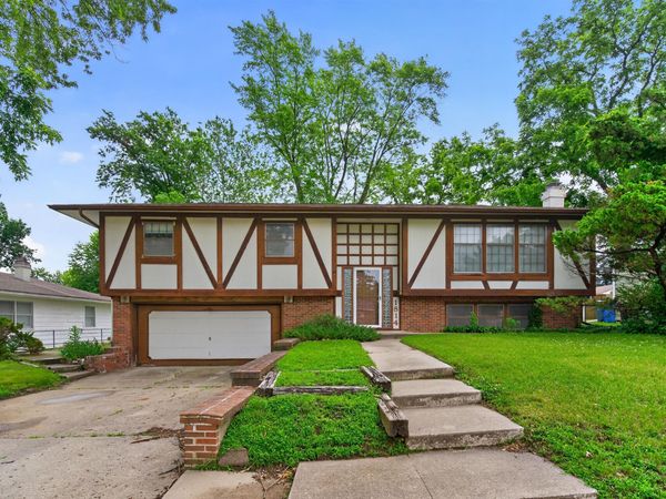 1814 Duff Avenue, Ames, IA 50010