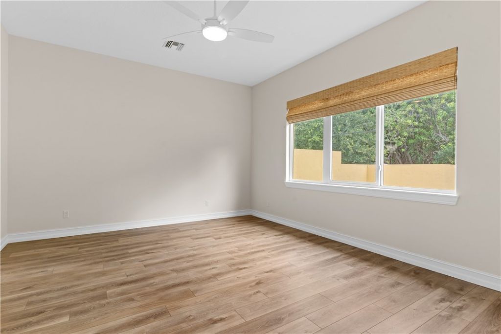 2025 Bridgepointe Circle, Unit 118, Vero Beach, FL 32967 Photo