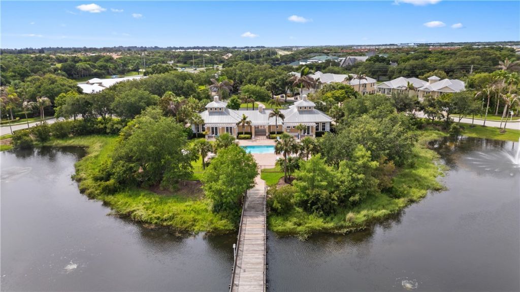2025 Bridgepointe Circle, Unit 118, Vero Beach, FL 32967 Photo