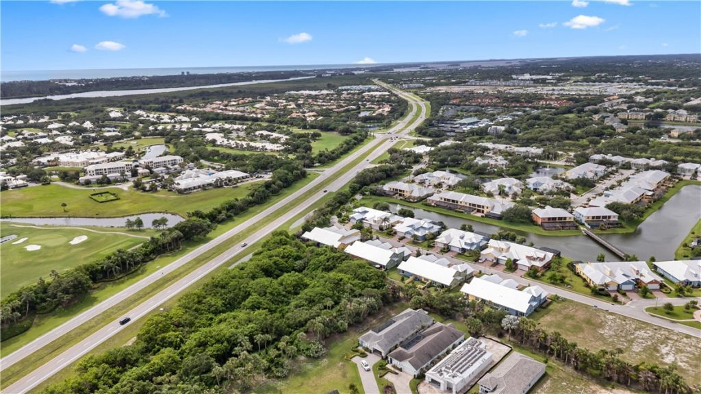 2025 Bridgepointe Circle, Unit 118, Vero Beach, FL 32967 Photo