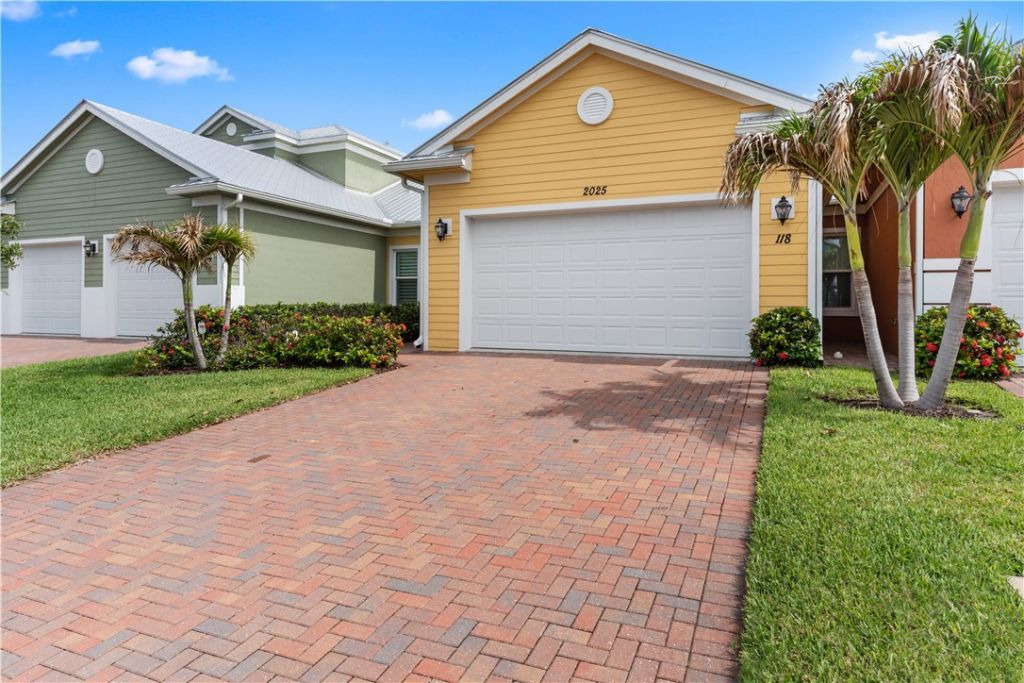2025 Bridgepointe Circle, Unit 118, Vero Beach, FL 32967 Photo