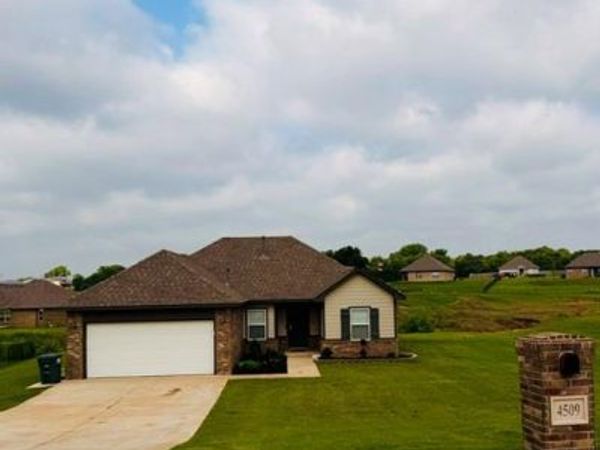 4509 Smoke Stack Road, Guthrie, OK 73044