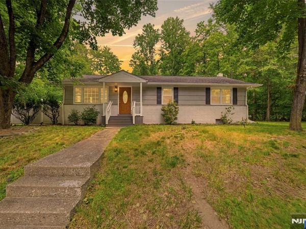 200 Conklintown Road, RINGWOOD, NJ 07456