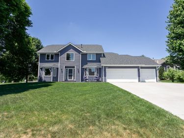 247 Pendryn Hill Circle, Woodbury, MN 55125