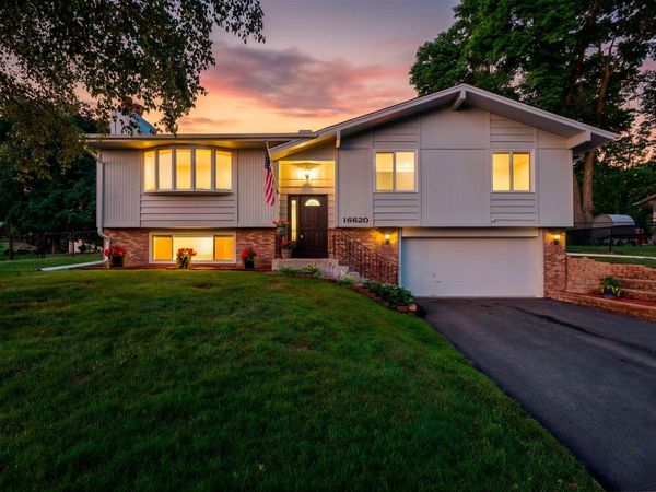 16620 N Hillcrest Court, Eden Prairie, MN 55346