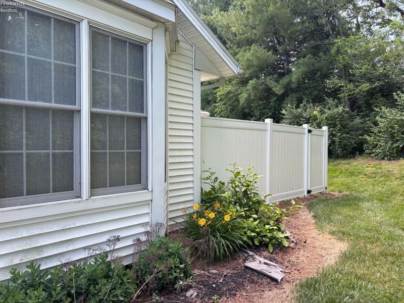 110 Roth Court, Bellevue, OH 44811 Photo 25