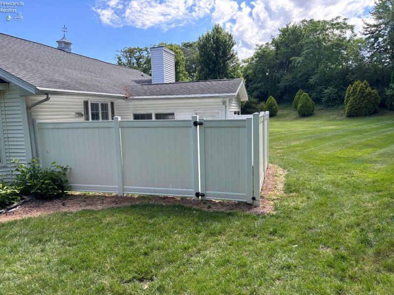 110 Roth Court, Bellevue, OH 44811 Photo 27