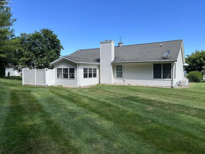110 Roth Court, Bellevue, OH 44811 Photo 28