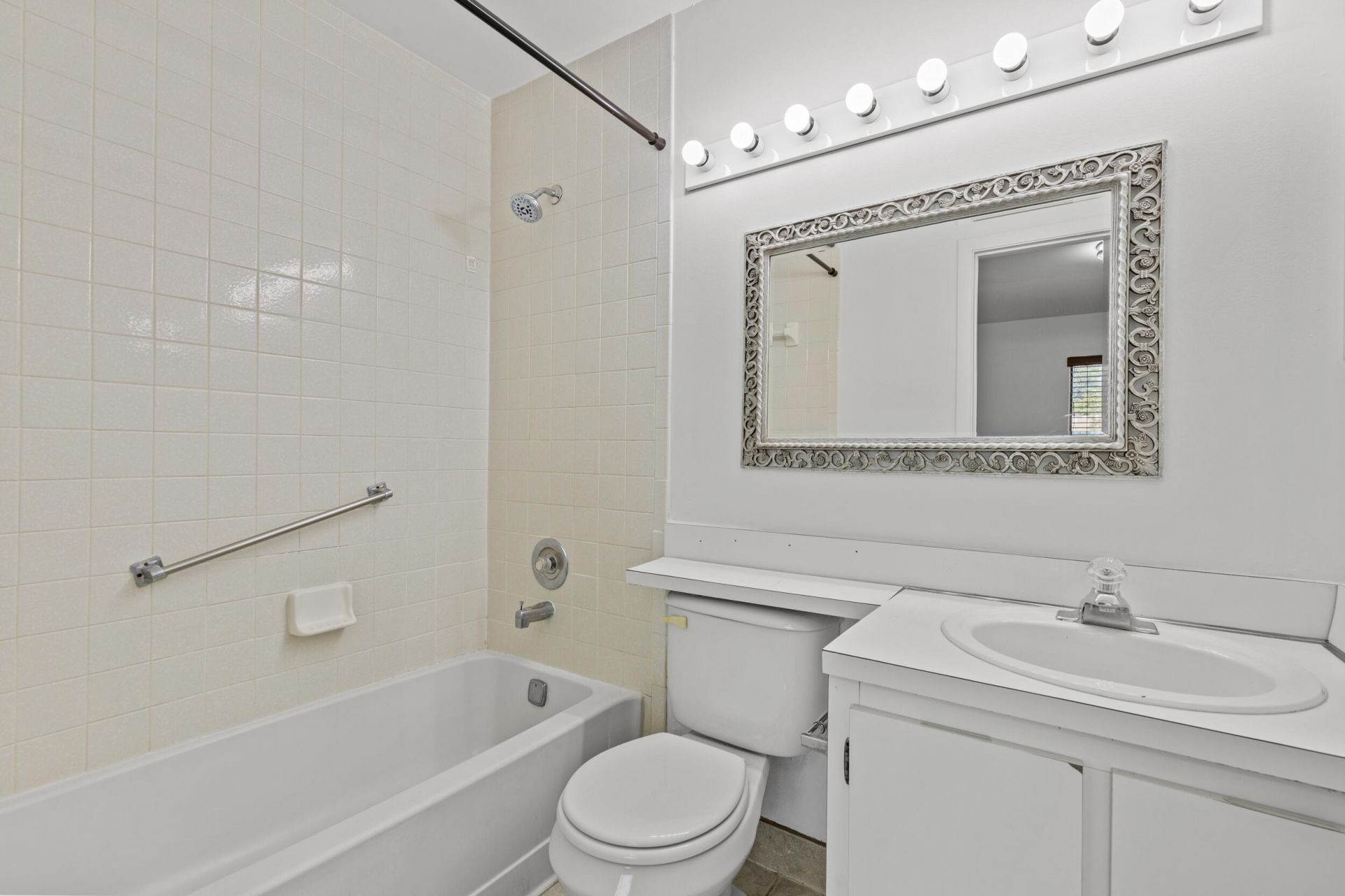 814 Hill Drive, Unit C, West Palm Beach, FL 33415 Photo