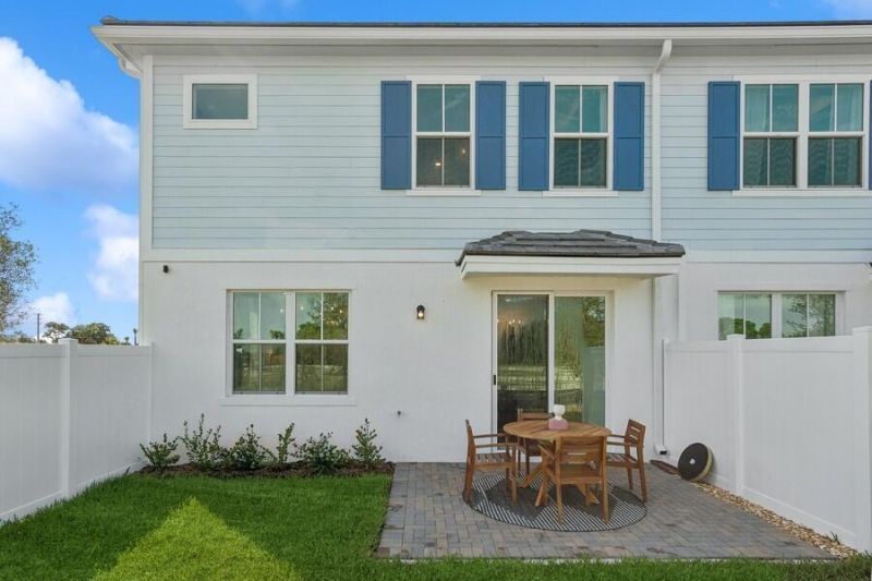 208 SE Birch Terrace, Stuart, FL 34997 Photo