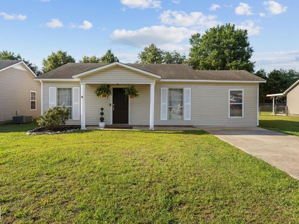 603 Meadow Lane, Paragould, AR 72450