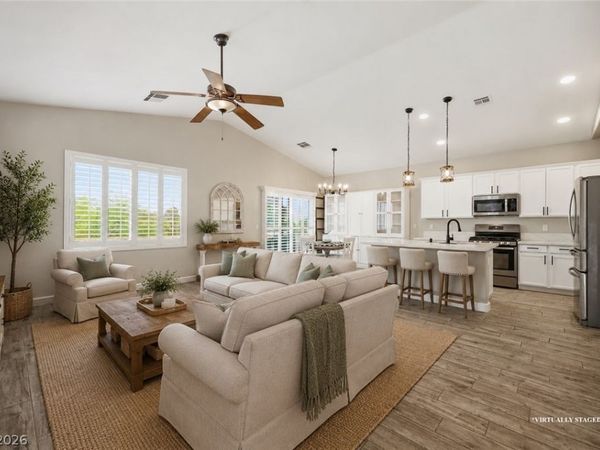 9816 Red Horse Street , Las Vegas, NV 89143