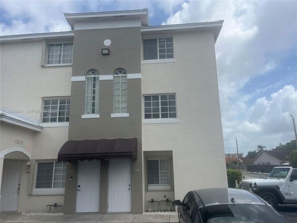 12015 SW 14 st , Miami, FL 33184