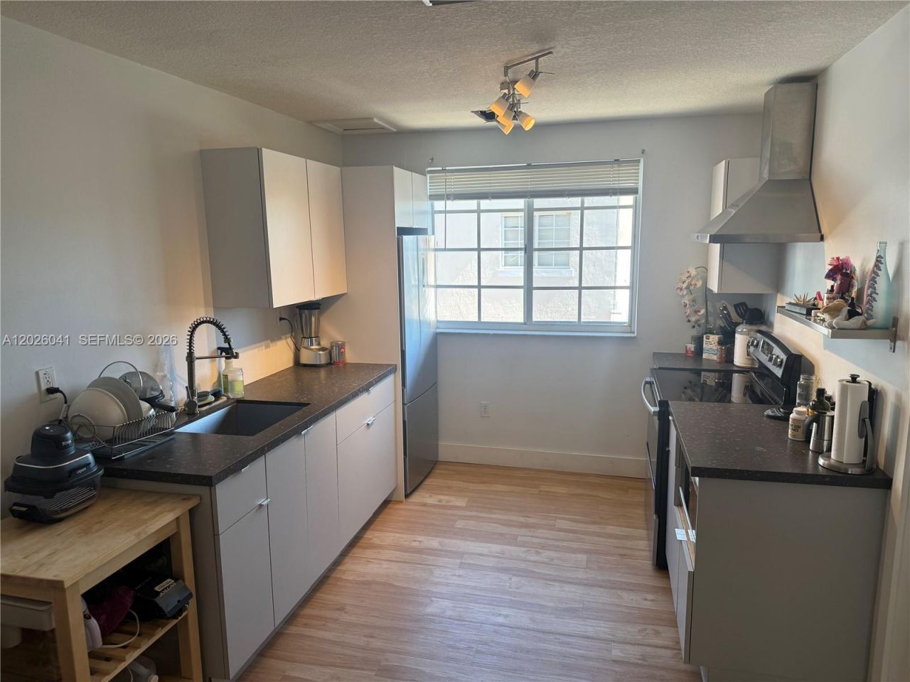 12015 SW 14 St , Miami, FL 33184 Photo