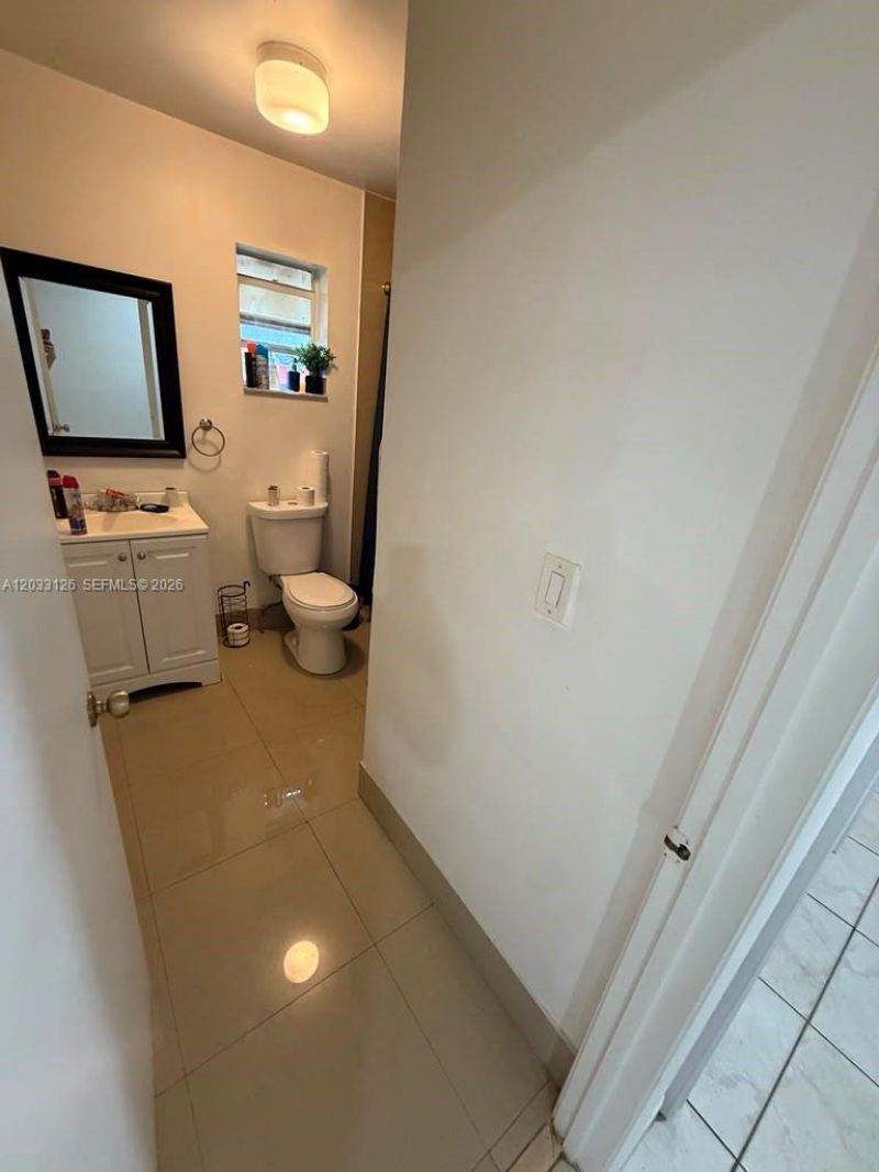 19831 NW 65th Ct , Hialeah, FL 33015 Photo