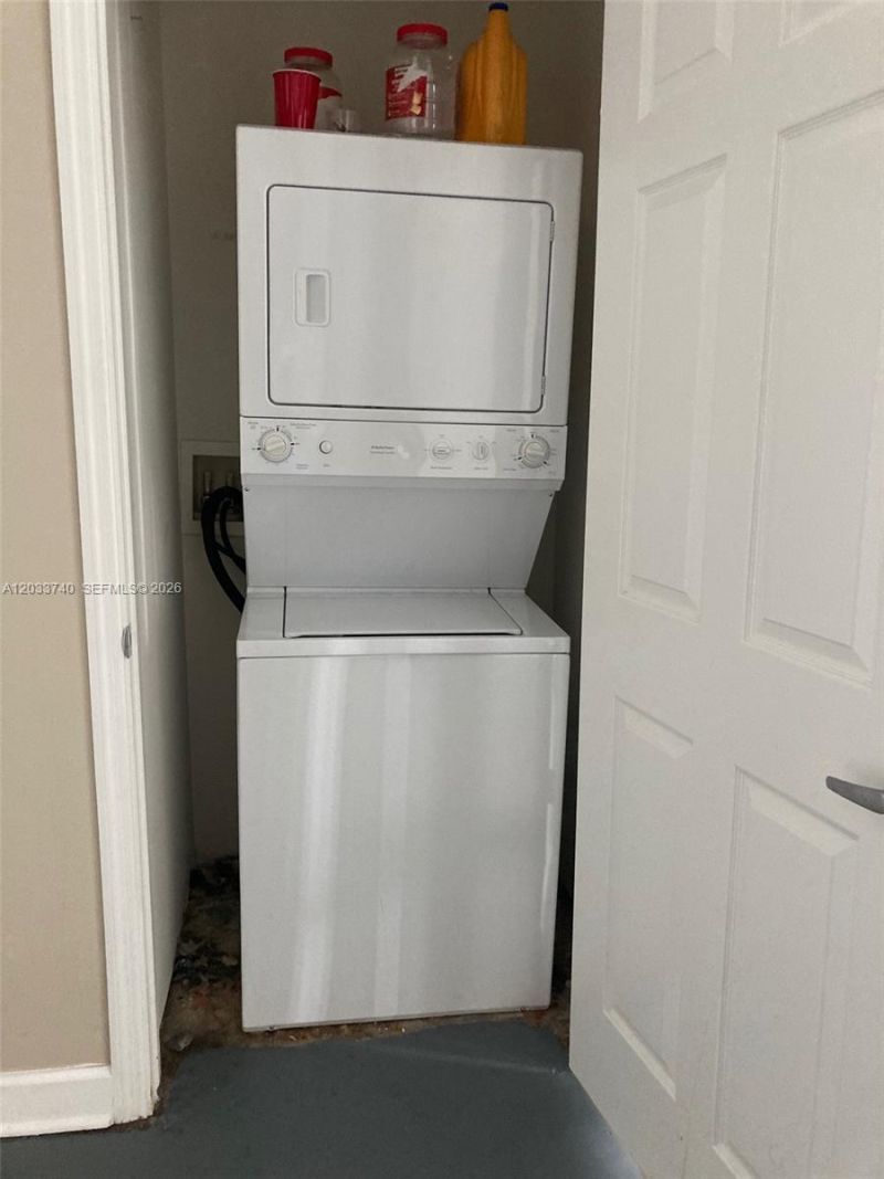 2100 Van Buren St , Unit 322, Hollywood, FL 33020 Photo