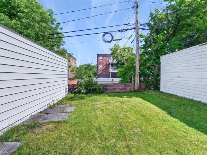 19239 Winslow Road , Unit Lower, Shaker Heights, OH 44122 Photo 16