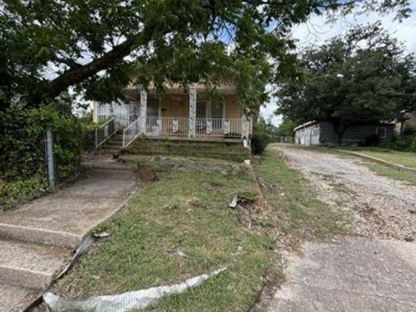 1712 Effie Street, Fort Worth, TX 76105