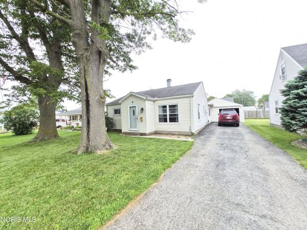 234 Watson Avenue , Fostoria, OH 44830