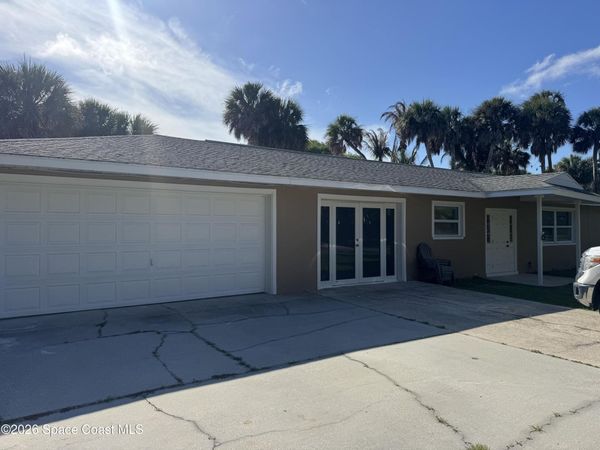 215 Pelican Drive , Melbourne Beach, FL 32951