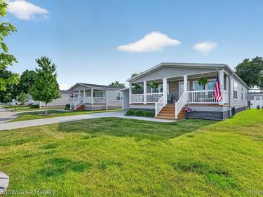 52525 Willow Wood Court, Chesterfield Twp, MI 48051