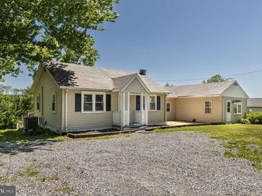 3392 UPPER VALLEY ROAD, PARKESBURG, PA 19365