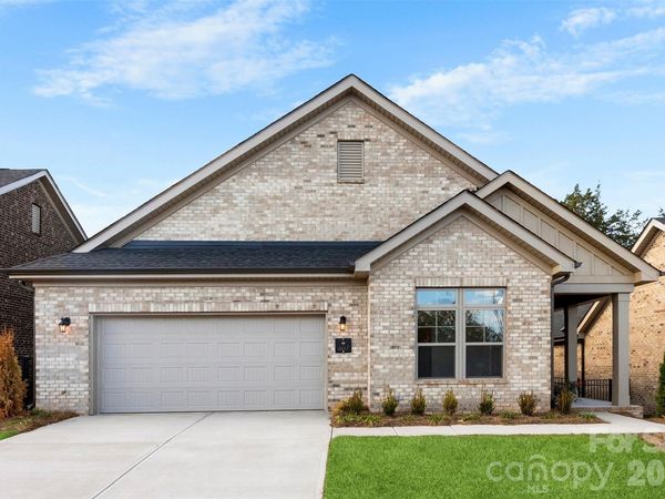 407 Newstyle Way , Gastonia, NC 28056