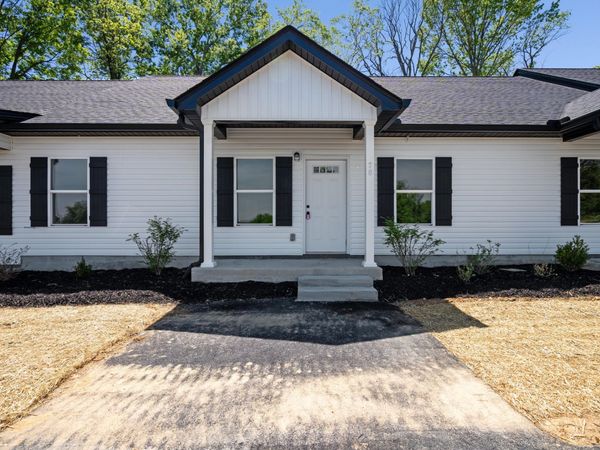90 Stone Gate Lane , Hartsville, TN 37074
