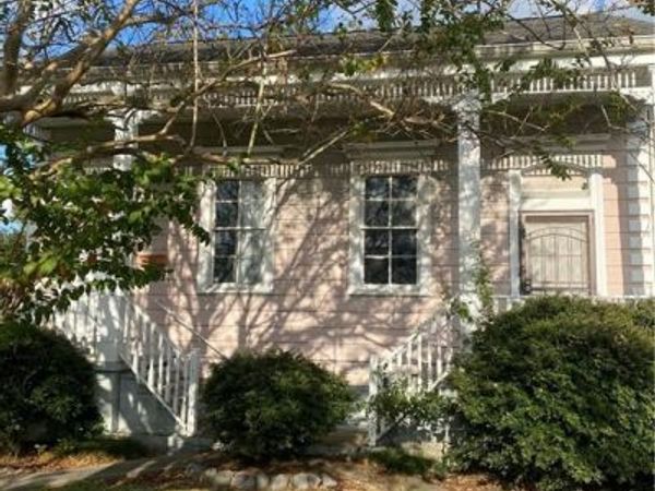 129 OCEAN Avenue , Gretna, LA 70053