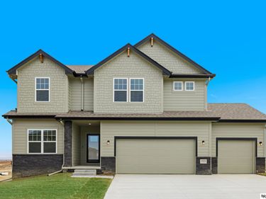 4506 S 212th Street, Elkhorn, NE 68022
