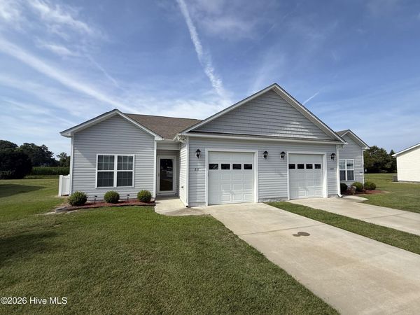 211 Briarcliff Court , Kinston, NC 28501